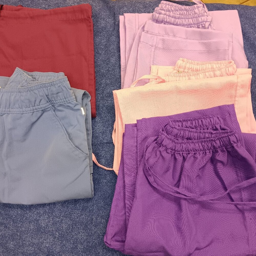 Scrub pants size small